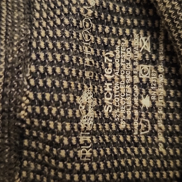 Set of Thermal Long Sleeve Shirts in Black and White Size 6-7 (Small) - Picture 3 of 3